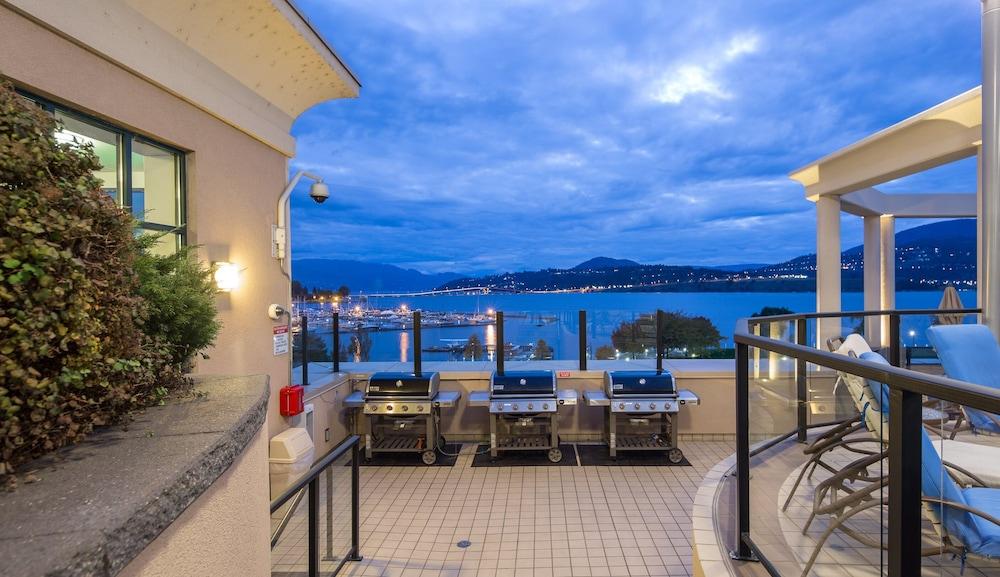 The Royal Kelowna - Bellstar Hotels & Resorts Eksteriør billede
