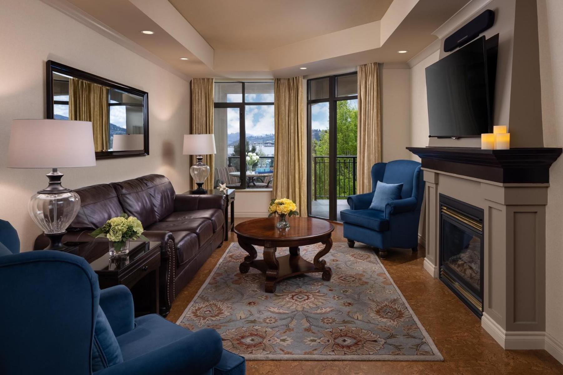The Royal Kelowna - Bellstar Hotels & Resorts Eksteriør billede